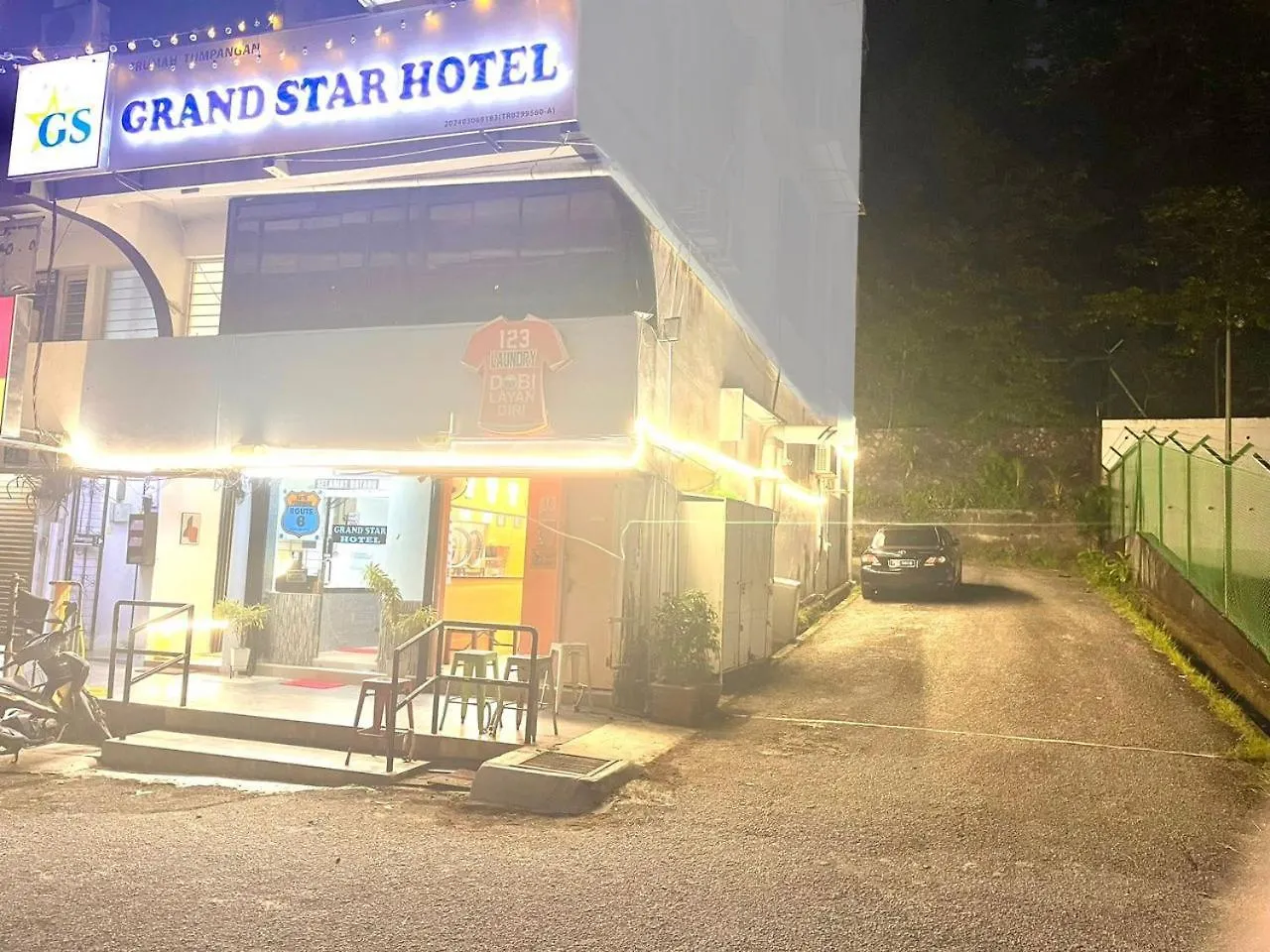 Grand Star Hotel Бату-Ферринги